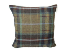 Load image into Gallery viewer, 22" Multi Colour Wool Feel Fabric Covers With Inserts -Set of 4