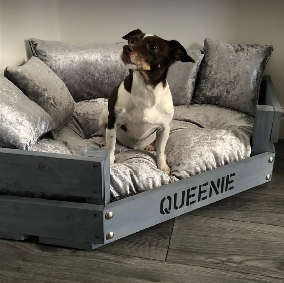 Grey Stain Wooden Dog Beds – Fluffsters