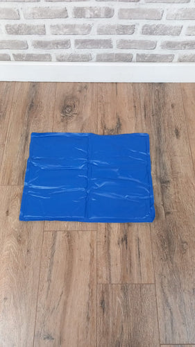 Pet Cooling Gel Mat Summer Heat Relief Non-toxic, Pad Size Small & Large